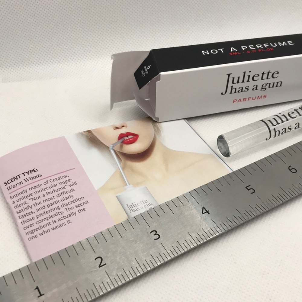 🌟- Juliette has a gun- Parfum “Not A Perfume” Spray bottle Deluxe Sample